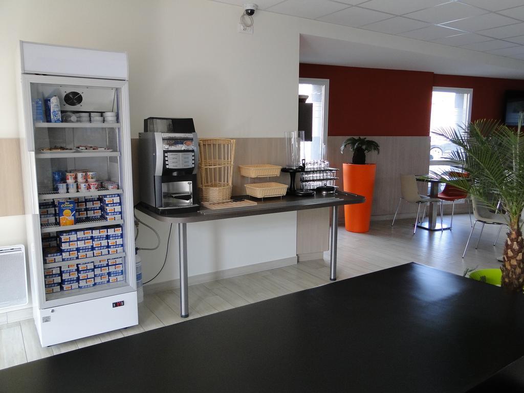 The Originals Access, Hotel Cholet Gare Экстерьер фото
