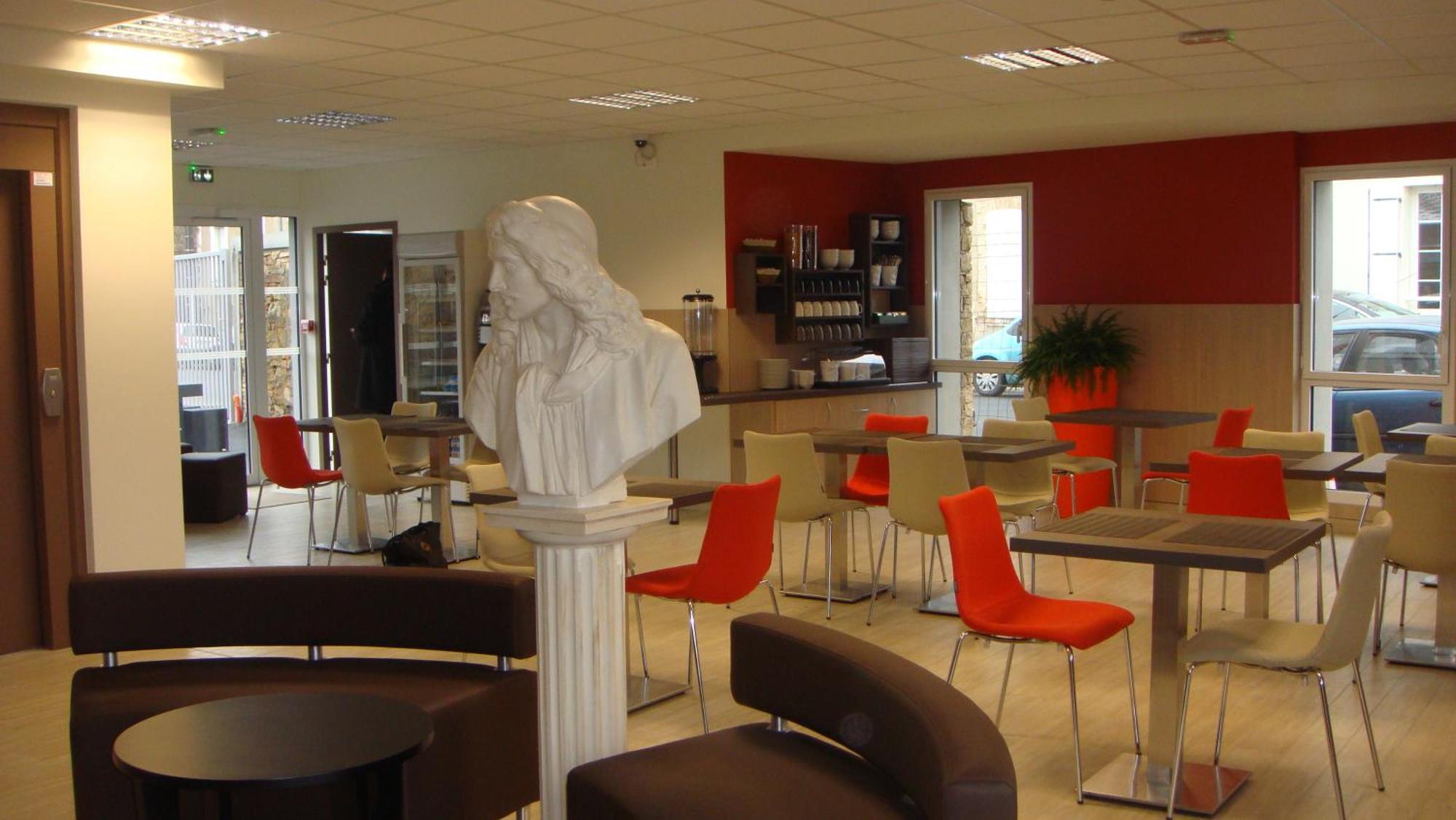 The Originals Access, Hotel Cholet Gare Экстерьер фото